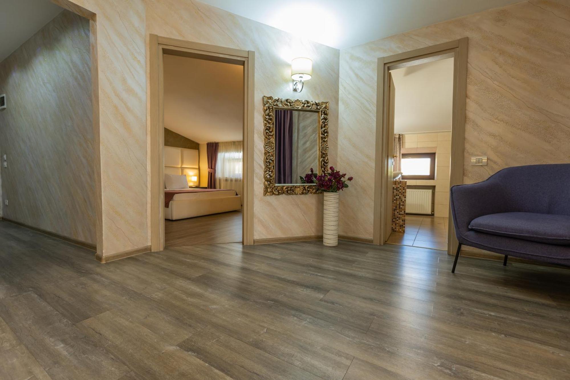 Hotel Corvaris ブカレスト エクステリア 写真
